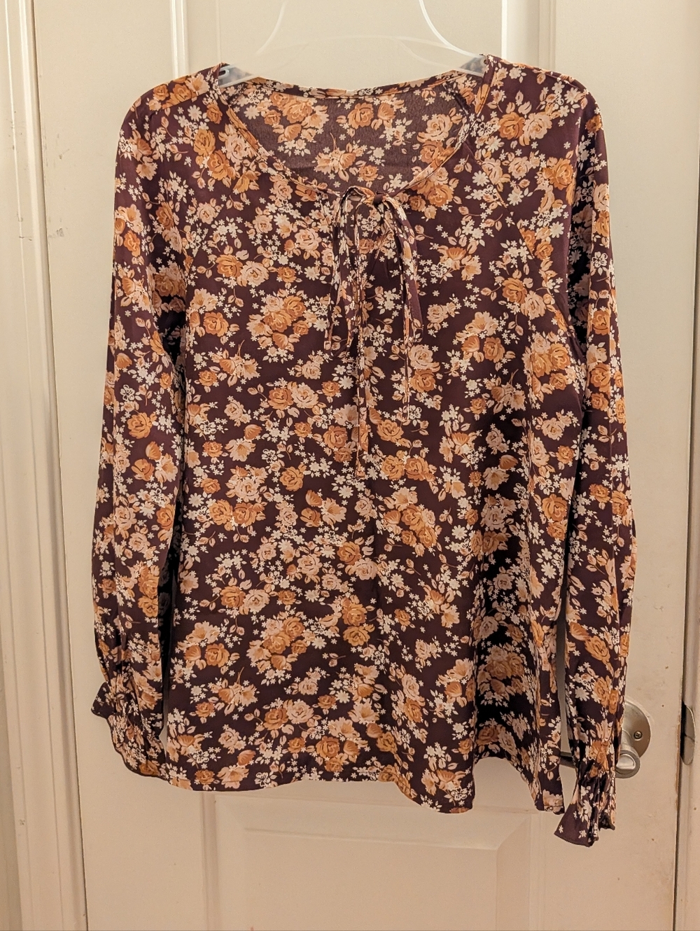 Women's Floral Tie-Neck Blouse - Brown/Gold